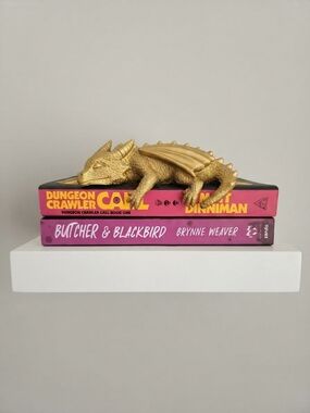 NEW Metallic Gold Sleeping Dragon Bookshelf Sitter  (0358)